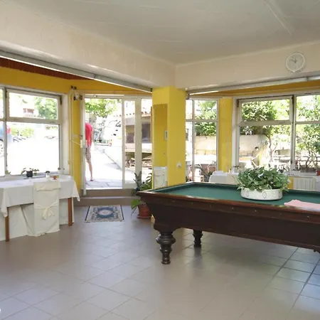 Konukevi And With Parking Space 3*