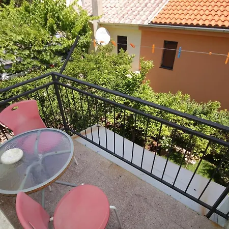 Guest house And With Parking Space 3*