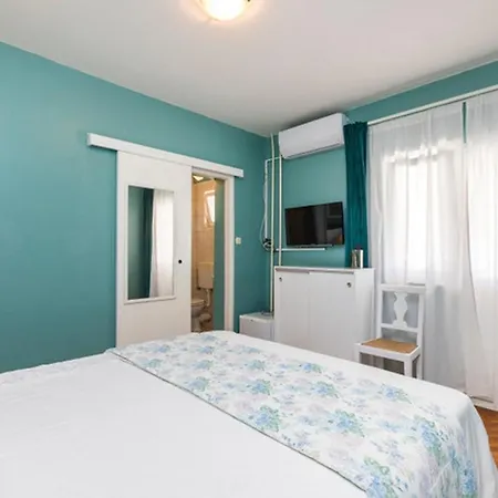 And With Parking Space Guest house