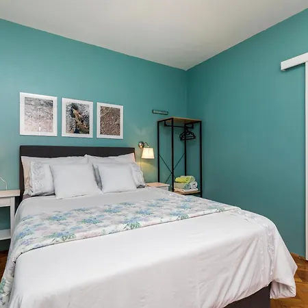 Guest house And With Parking Space 3*