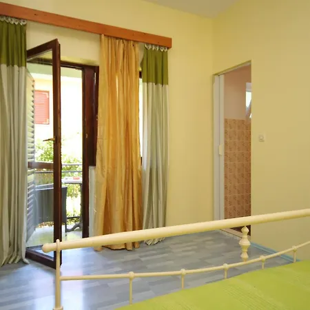 And With Parking Space 3* Mali Losinj