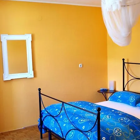 And With Parking Space Konukevi 3*