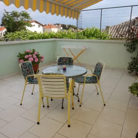 And With Parking Space Konukevi 3*