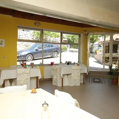And With Parking Space Guest house Mali Losinj