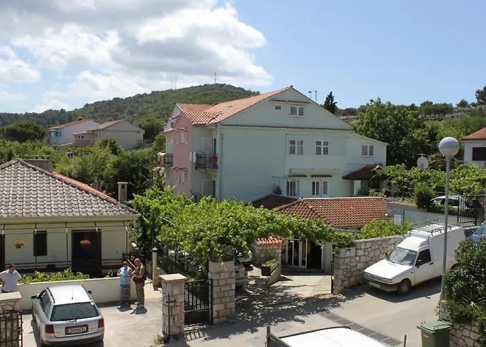 Guest house And With Parking Space 3*