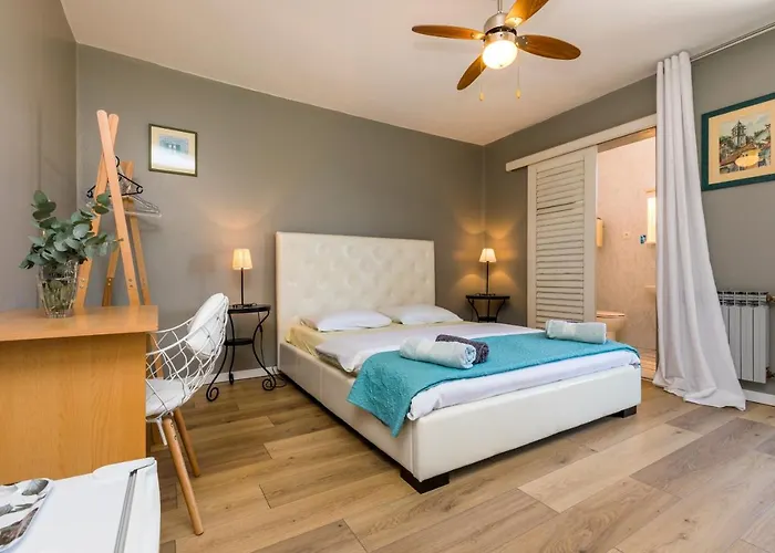 And With Parking Space 3* Mali Losinj